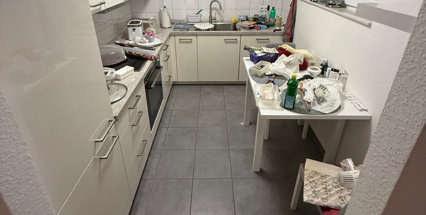 Raum vor der Entrümpelung